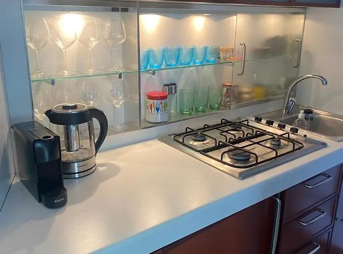 House Dory Con Parcheggio Privato Interno Gratis E Internet דירה
