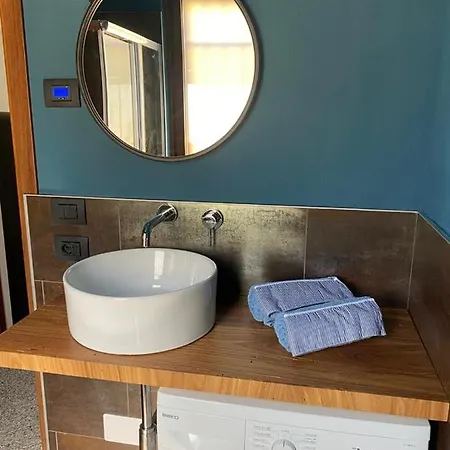 House Dory Con Parcheggio Privato Interno Gratis E Internet 公寓